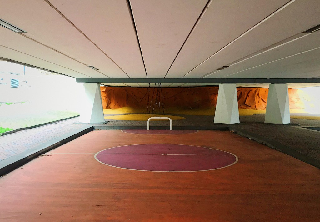 EEN BRUG TE&nbsp;VER?